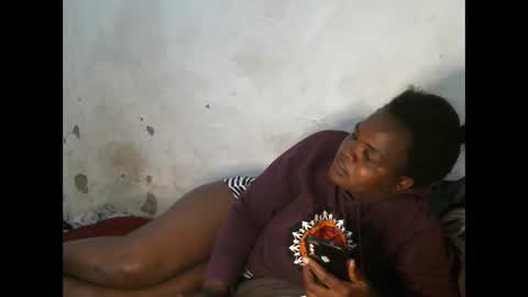 sexy_lunah online show from 10-05-25, 06:28