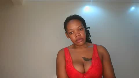 sexy_lyna online show from 04-30-26, 03:02