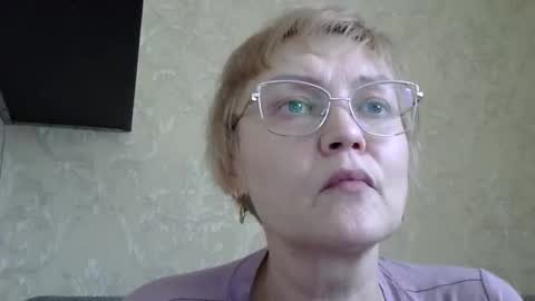 Snapshot of sexy_milf___ chatting on 03-31-26, 10:37 sexy_milf___ online show from 03-31-26, 10:37