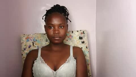 Molyne online show from 02-08-26, 07:39