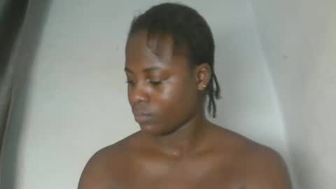 sexy_petitqueen online show from 04-04-26, 04:00