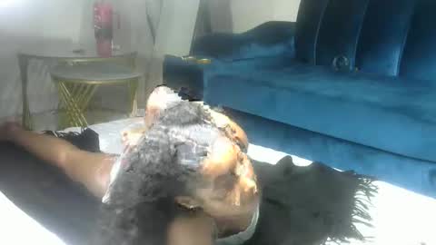 sexy pigeon online show from 03-08-26, 05:28