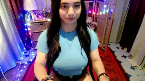 Snapshot of sexy_pussy143 chatting on 06-28-26, 05:57 angela online show from 06-28-26, 05:57