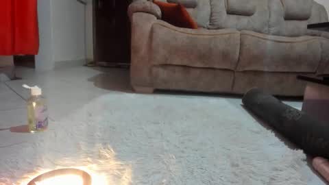 Snapshot of sexy_red99 chatting on 03-06-26, 04:03 red online show from 03-06-26, 04:03