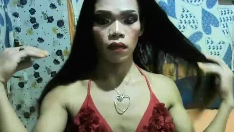 Snapshot of sexy_scarlet69 chatting on 06-12-26, 05:01 scarlet online show from 06-12-26, 05:01