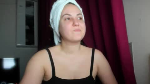 Snapshot of sexy_slimm25 chatting on 04-07-26, 11:04 Slimm online show from 04-07-26, 11:04