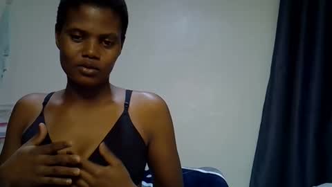 Snapshot of sexy_vero01 chatting on 06-07-26, 06:55 sexy_vero01 online show from 06-07-26, 06:55