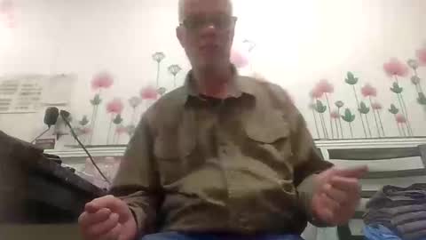 Daddy online show from 10-18-25, 08:42