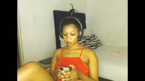 sexyalender02 online show from 11-14-25, 07:56