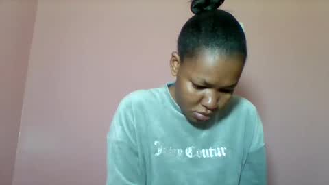 Snapshot of sexyapple2002 chatting on 09-11-25, 07:19 sexyapple2002 online show from 09-11-25, 07:19