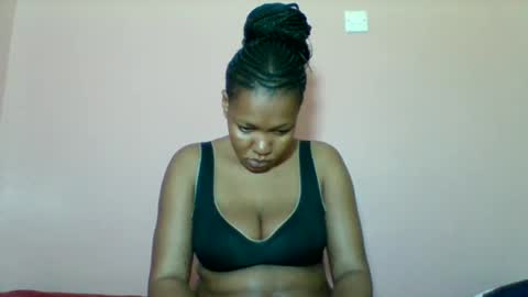 Snapshot of sexyapple2002 chatting on 10-05-25, 10:46 sexyapple2002 online show from 10-05-25, 10:46