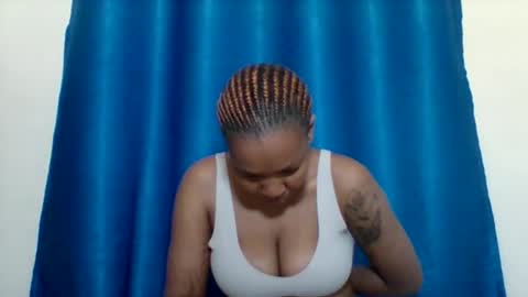 Snapshot of sexyapple2002 chatting on 05-13-26, 05:05 sexyapple2002 online show from 05-13-26, 05:05