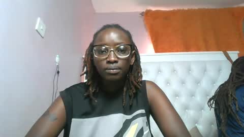 Snapshot of sexyary chatting on 06-25-26, 12:09 sexyary online show from 06-25-26, 12:09