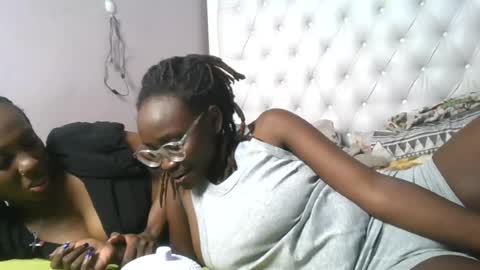 Snapshot of sexyary chatting on 07-13-26, 02:47 sexyary online show from 07-13-26, 02:47