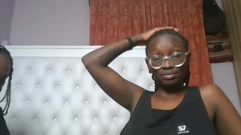 Snapshot of sexyary chatting on 07-23-26, 02:42 sexyary online show from 07-23-26, 02:42