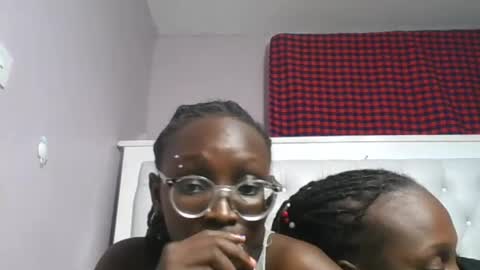 Snapshot of sexyary chatting on 07-24-26, 07:01 sexyary online show from 07-24-26, 07:01