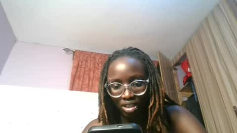Snapshot of sexyary chatting on 08-08-26, 05:37 sexyary online show from 08-08-26, 05:37