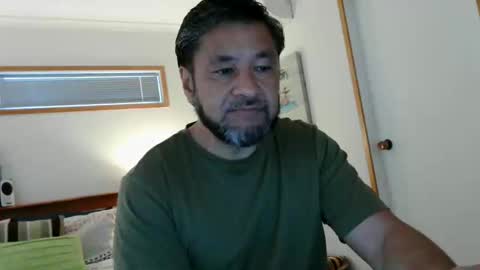 Dee online show from 11-14-25, 01:04