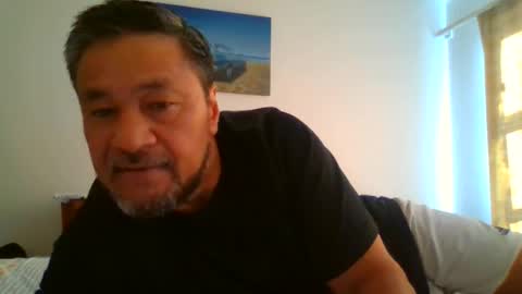 Dee online show from 12-04-25, 07:44