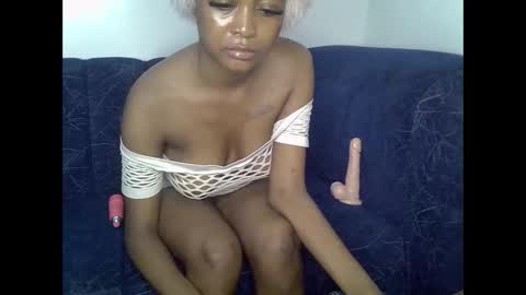 sexyasspetitte_ online show from 05-23-26, 12:27
