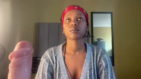 Snapshot of sexyasszeeee chatting on 06-12-26, 08:24 sexyasszeeee online show from 06-12-26, 08:24