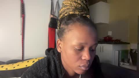 Snapshot of sexyasszeeee chatting on 07-20-26, 05:15 sexyasszeeee online show from 07-20-26, 05:15
