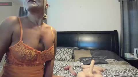 sexybeachmom online show from 10-21-25, 10:32