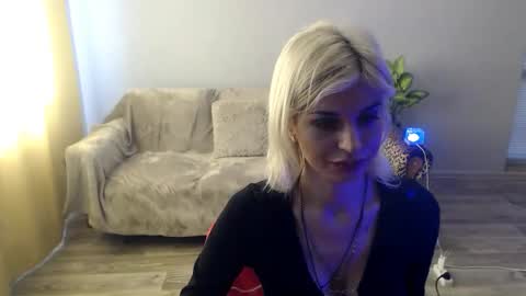 Snapshot of sexybeatriice chatting on 05-10-26, 06:18 sexybeatriice online show from 05-10-26, 06:18