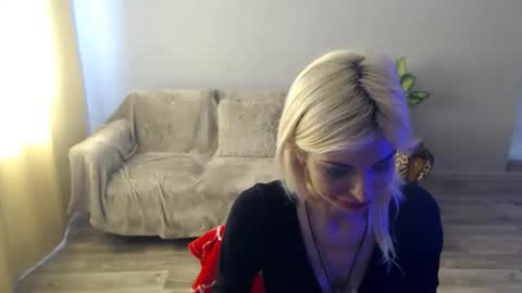 Snapshot of sexybeatriice chatting on 05-16-26, 06:54 sexybeatriice online show from 05-16-26, 06:54