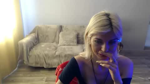 Snapshot of sexybeatriice chatting on 05-21-26, 06:31 sexybeatriice online show from 05-21-26, 06:31