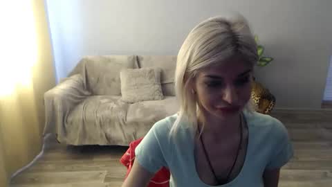 Snapshot of sexybeatriice chatting on 06-03-26, 06:16 sexybeatriice online show from 06-03-26, 06:16