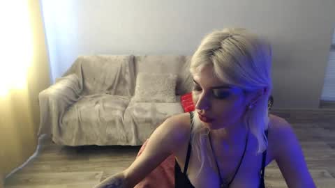 Snapshot of sexybeatriice chatting on 06-14-26, 06:26 sexybeatriice online show from 06-14-26, 06:26