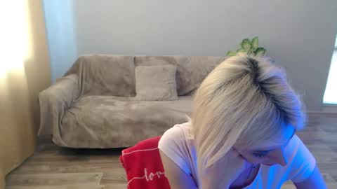 Snapshot of sexybeatriice chatting on 06-29-26, 10:15 sexybeatriice online show from 06-29-26, 10:15