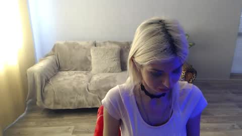 Snapshot of sexybeatriice chatting on 06-30-26, 06:14 sexybeatriice online show from 06-30-26, 06:14