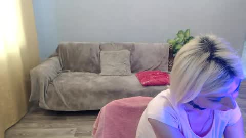 Snapshot of sexybeatriice chatting on 07-10-26, 06:28 sexybeatriice online show from 07-10-26, 06:28