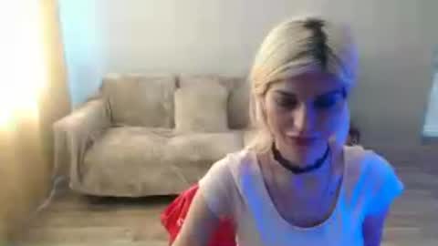 Snapshot of sexybeatriice chatting on 07-13-26, 06:16 sexybeatriice online show from 07-13-26, 06:16