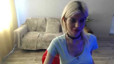 Snapshot of sexybeatriice chatting on 07-17-26, 06:42 sexybeatriice online show from 07-17-26, 06:42