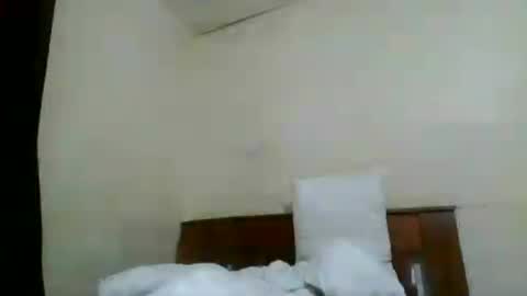 Snapshot of sexybeb25 chatting on 08-04-26, 07:11 yvonne online show from 08-04-26, 07:11