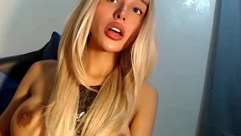 Seraphina Blaze online show from 03-05-25, 10:22