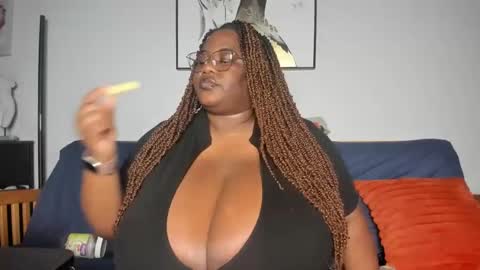 Snapshot of sexyblackhugetits chatting on 02-12-25, 11:41 sexyblackhugetits online show from 02-12-25, 11:41