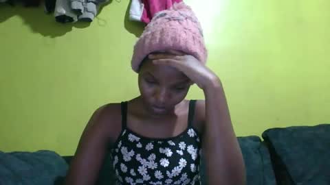 Essy online show from 11-19-25, 02:11