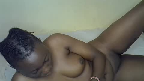 Snapshot of sexybutty1 chatting on 09-30-25, 08:19 sexybutty1 online show from 09-30-25, 08:19