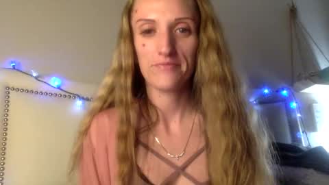 Snapshot of sexycanilla91 chatting on 12-02-24, 06:09 KendalLove317 online show from 12-02-24, 06:09