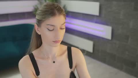Celline online show from 06-19-26, 05:34