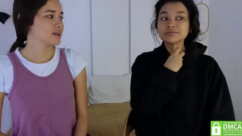 Snapshot of sexychanell_18 chatting on 09-30-25, 01:05 chanell and yina online show from 09-30-25, 01:05