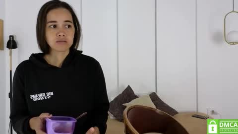 chanell and yina online show from 11-24-25, 01:22