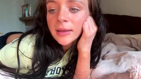 Snapshot of sexychas28 chatting on 04-10-26, 03:28 Chasity online show from 04-10-26, 03:28