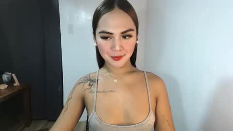 Snapshot of sexycheskax18 chatting on 04-27-26, 07:01 pretty Cheska online show from 04-27-26, 07:01