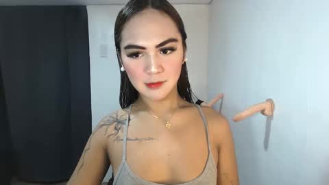 Snapshot of sexycheskax18 chatting on 05-05-26, 12:02 pretty Cheska online show from 05-05-26, 12:02