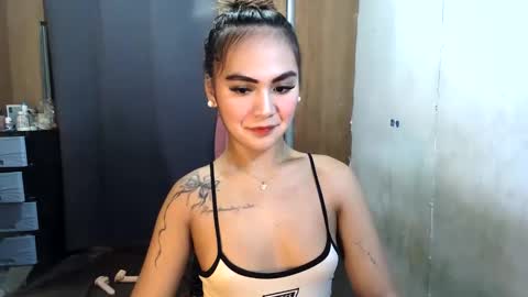 Snapshot of sexycheskax18 chatting on 05-22-26, 04:12 pretty Cheska online show from 05-22-26, 04:12